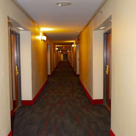 Ramada Plaza By Wyndham Garden Grove/Anaheim South Hotel Exterior foto